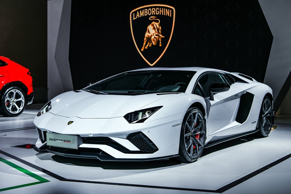 07 - 兰博基尼Aventador S.jpg