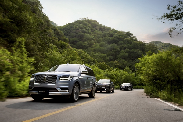 林肯领航员Navigator.jpg