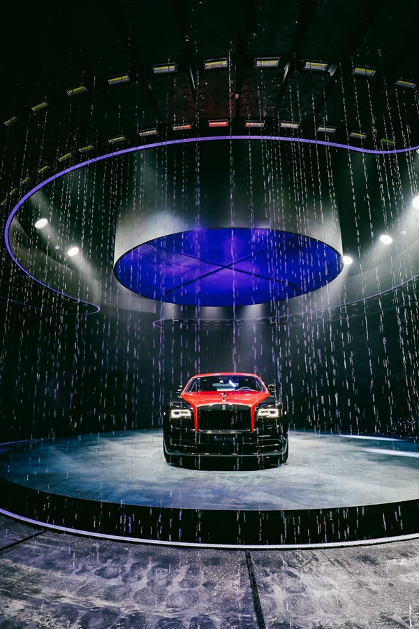 銆愭柊闂诲浘鐗囥_戦殣钘忓湪鈥滈_嗘祦姘村簱鈥濅腑鐨凚lack Badge杞﹀瀷.jpg