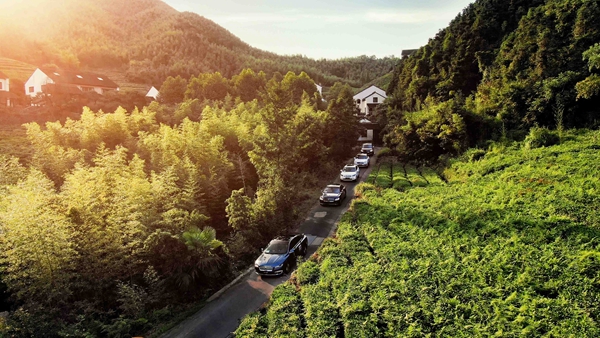 林肯品牌全系车型体验之旅-上海站-(1) .jpg