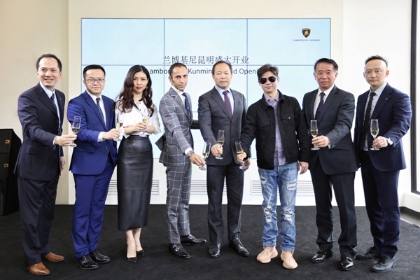 03 - 兰博基尼昆明盛大开业.jpg