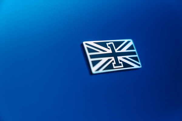 全新飞驰首发限量版 (5).jpg