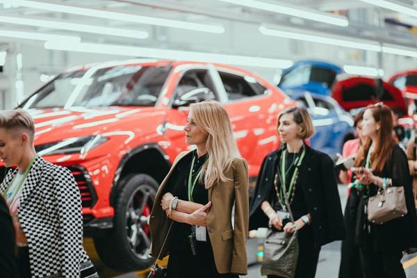 04 - 2019年5月在兰博基尼汽车总部举行的FAB女性顾问董事会会议.jpg