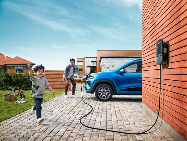 5.雷诺 e诺的高效充电满足都市生活快节奏.jpg