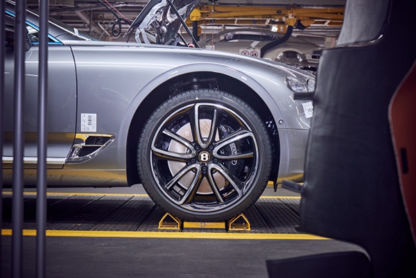 宾利品牌成为英国首家符合碳中和标准的超豪华汽车制造商 (6).jpg