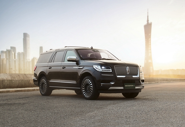 全新林肯领航员长轴版Navigator L将于2019 广州国际车展中国首发-1.jpg