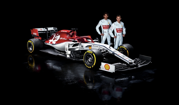 2. 阿尔法·罗密欧竞速F1赛车.jpg