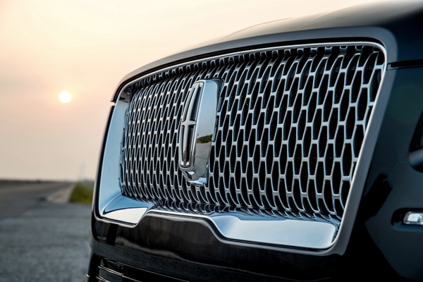 全新林肯领航员长轴版Navigator L-细节-1.jpg