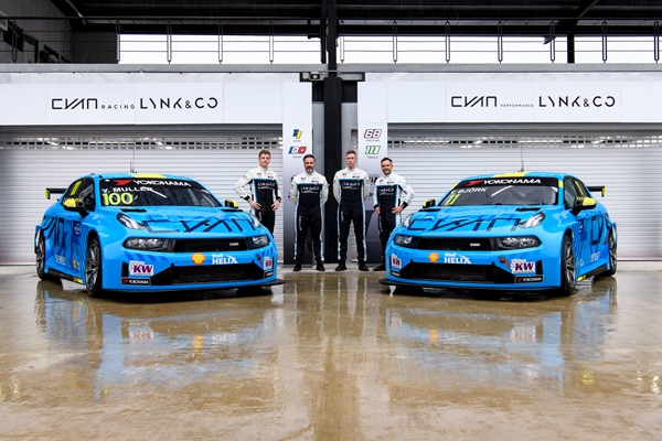 ue_1576422508037_7_领克车队历史性荣膺2019 WTCR年度冠军.jpg